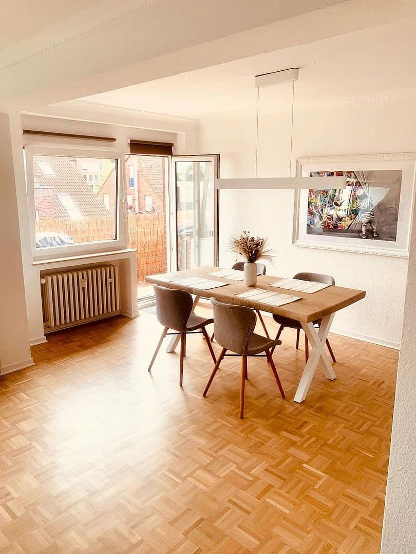 Prenájom bytu 3-izbový 100 m², Münster, Severné Porýnie - Westfálsko Prenájom bytu 3-izbový 100 m², Münster, Severné Porýnie - Westfálsko