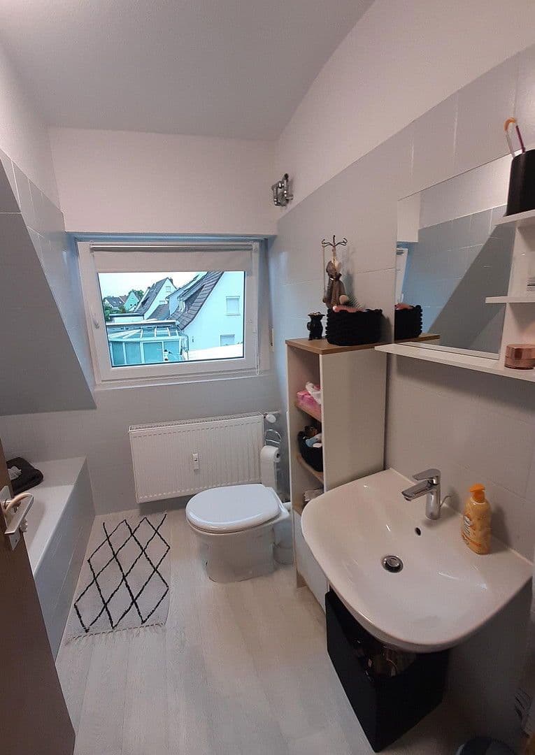 Prenájom bytu 2-izbový 50 m², Aschaffenburg, Bavorsko Prenájom bytu 2-izbový 50 m², Aschaffenburg, Bavorsko