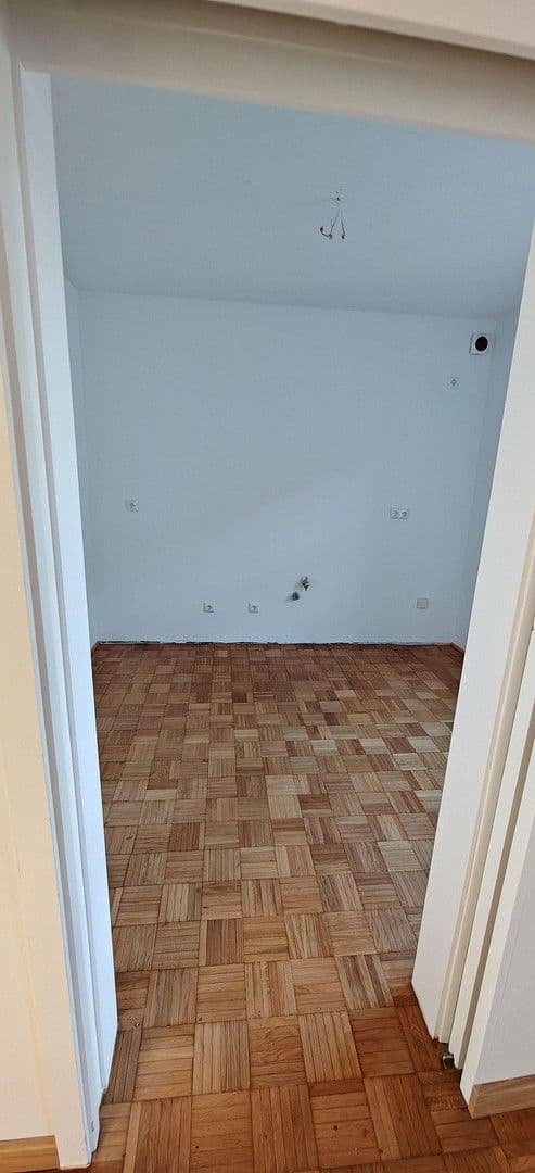 Prenájom bytu 3-izbový 93 m², Alzey, Porýnie-Falcko Prenájom bytu 3-izbový 93 m², Alzey, Porýnie-Falcko
