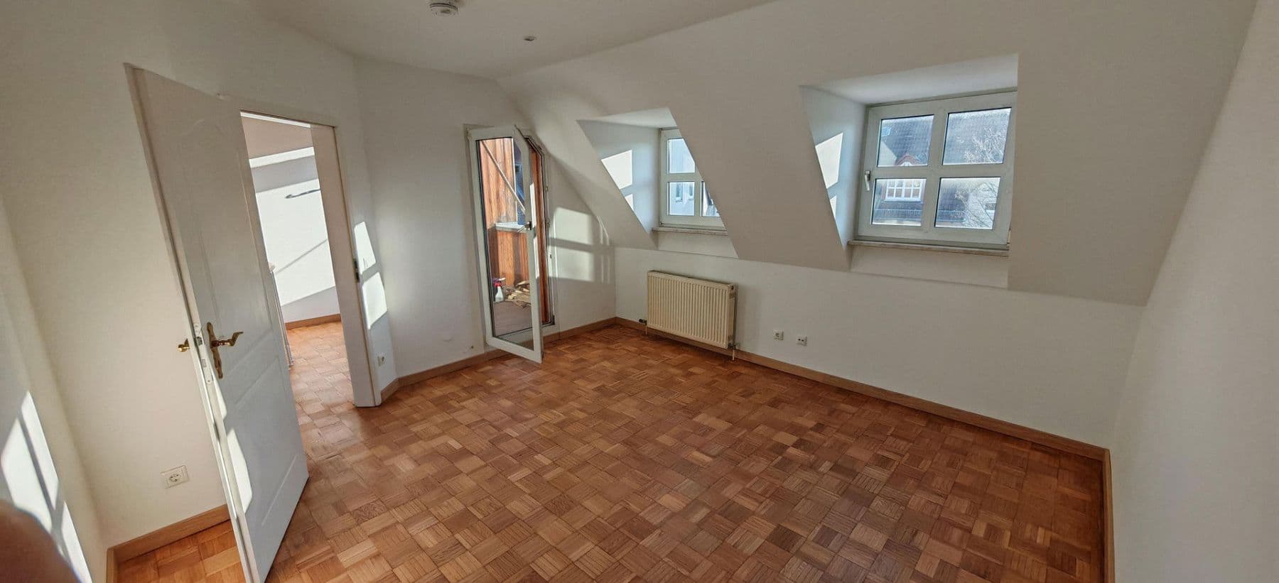 Prenájom bytu 3-izbový 93 m², Alzey, Porýnie-Falcko Prenájom bytu 3-izbový 93 m², Alzey, Porýnie-Falcko