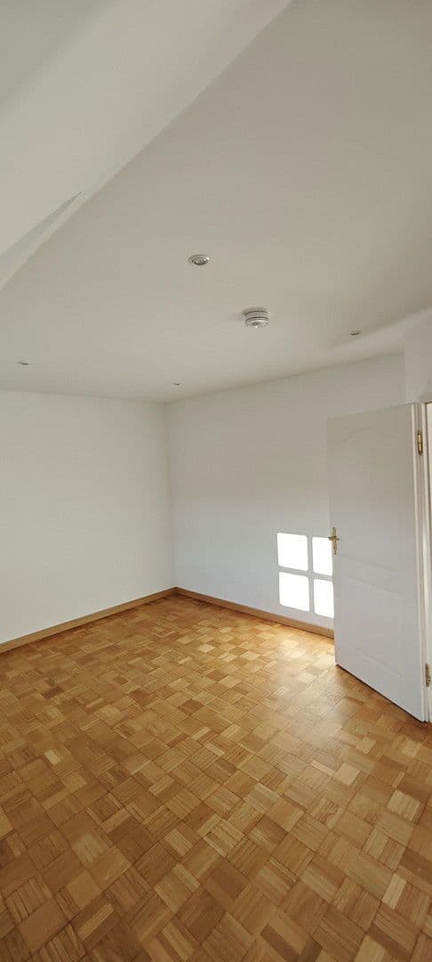 Prenájom bytu 3-izbový 93 m², Alzey, Porýnie-Falcko Prenájom bytu 3-izbový 93 m², Alzey, Porýnie-Falcko