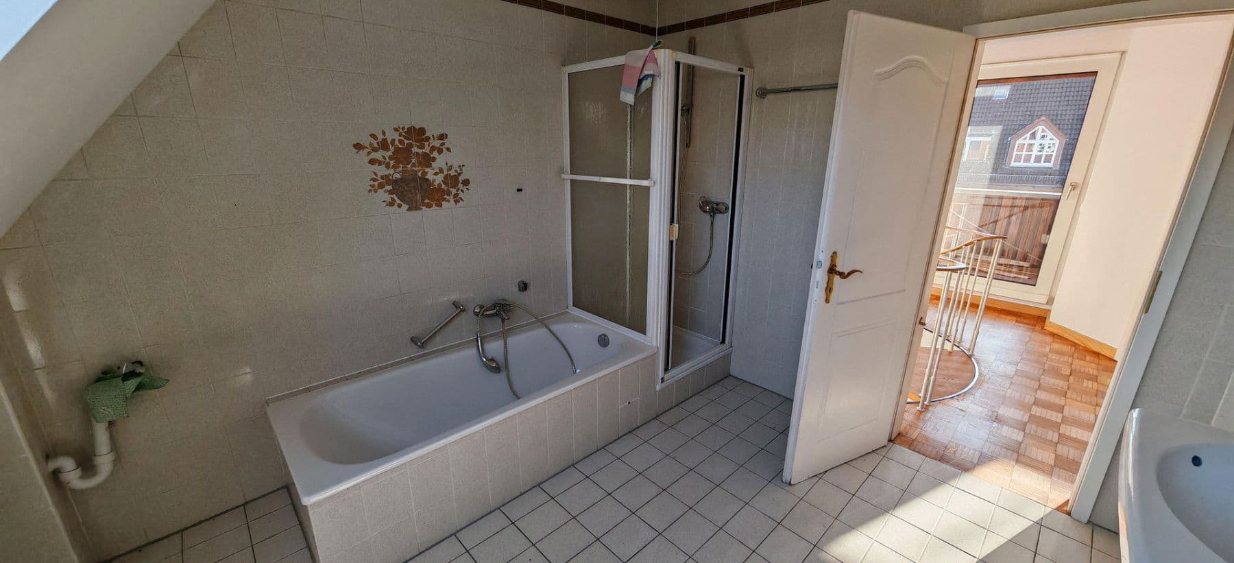 Prenájom bytu 3-izbový 93 m², Alzey, Porýnie-Falcko Prenájom bytu 3-izbový 93 m², Alzey, Porýnie-Falcko