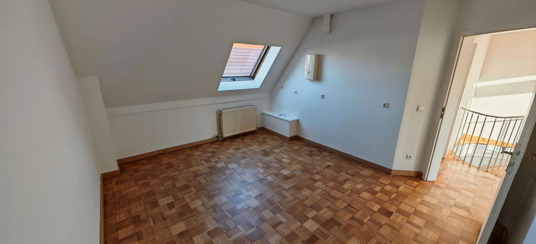 Prenájom bytu 3-izbový 93 m², Alzey, Porýnie-Falcko Prenájom bytu 3-izbový 93 m², Alzey, Porýnie-Falcko