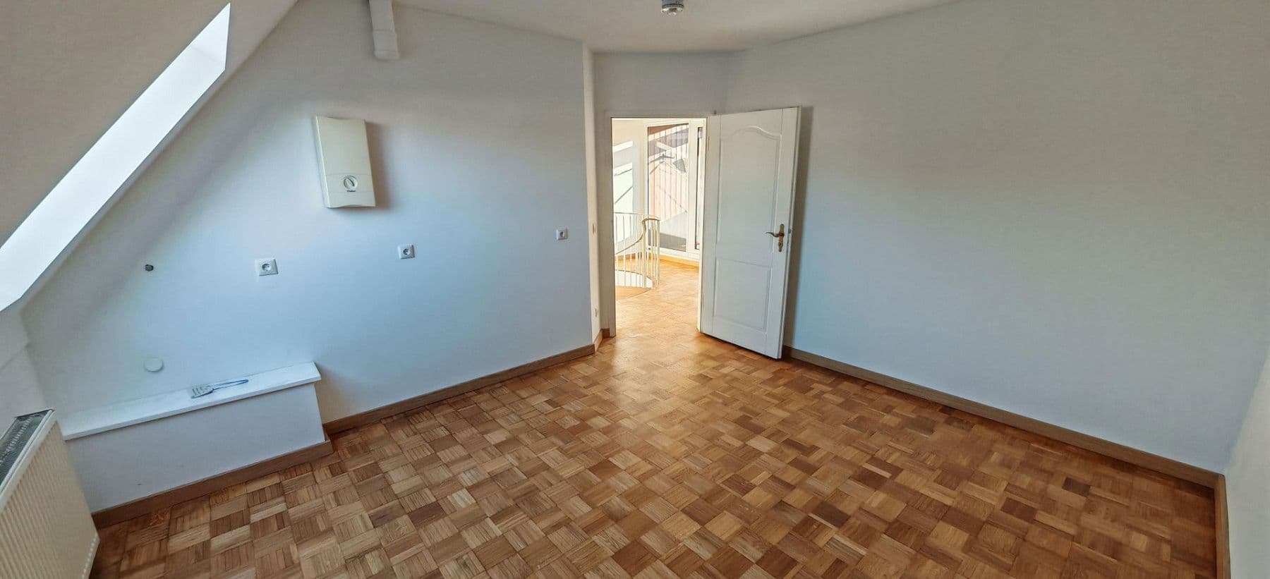 Prenájom bytu 3-izbový 93 m², Alzey, Porýnie-Falcko Prenájom bytu 3-izbový 93 m², Alzey, Porýnie-Falcko