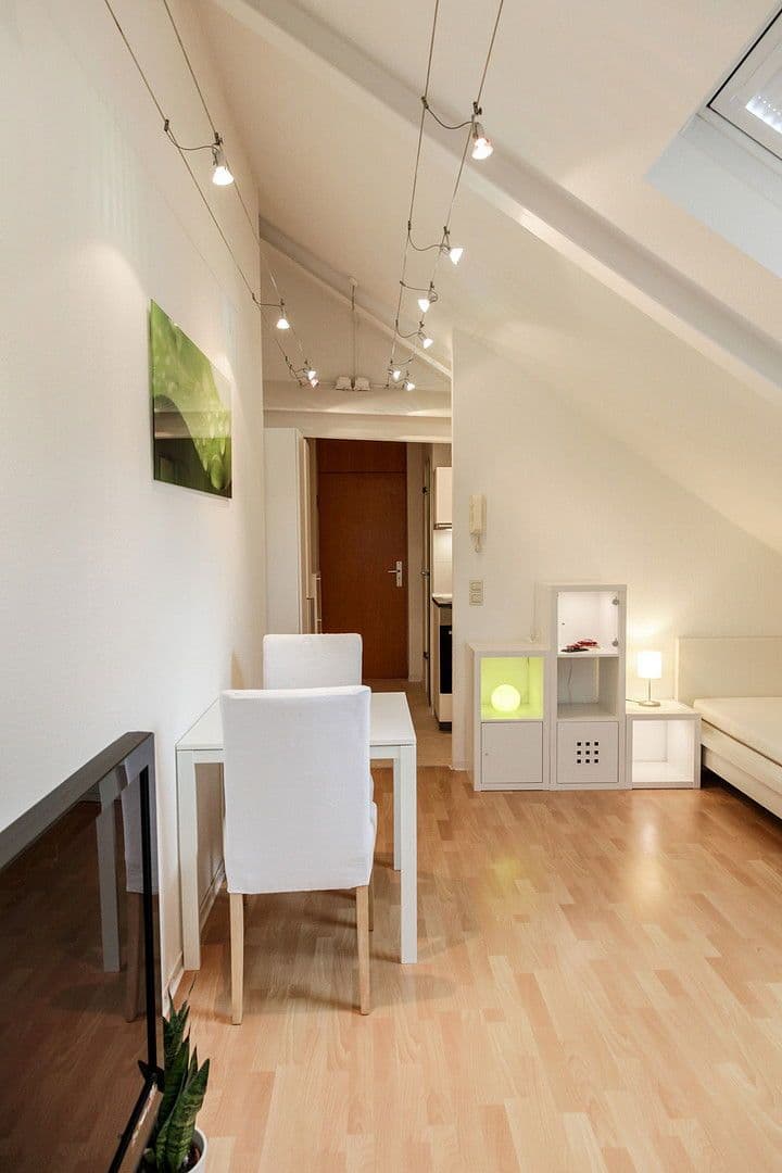 Prenájom bytu 1-izbový 23 m², Habichtstraße 2, Herrenberg, Bádensko-Wurttembersko Prenájom bytu 1-izbový 23 m², Habichtstraße 2, Herrenberg, Bádensko-Wurttembersko