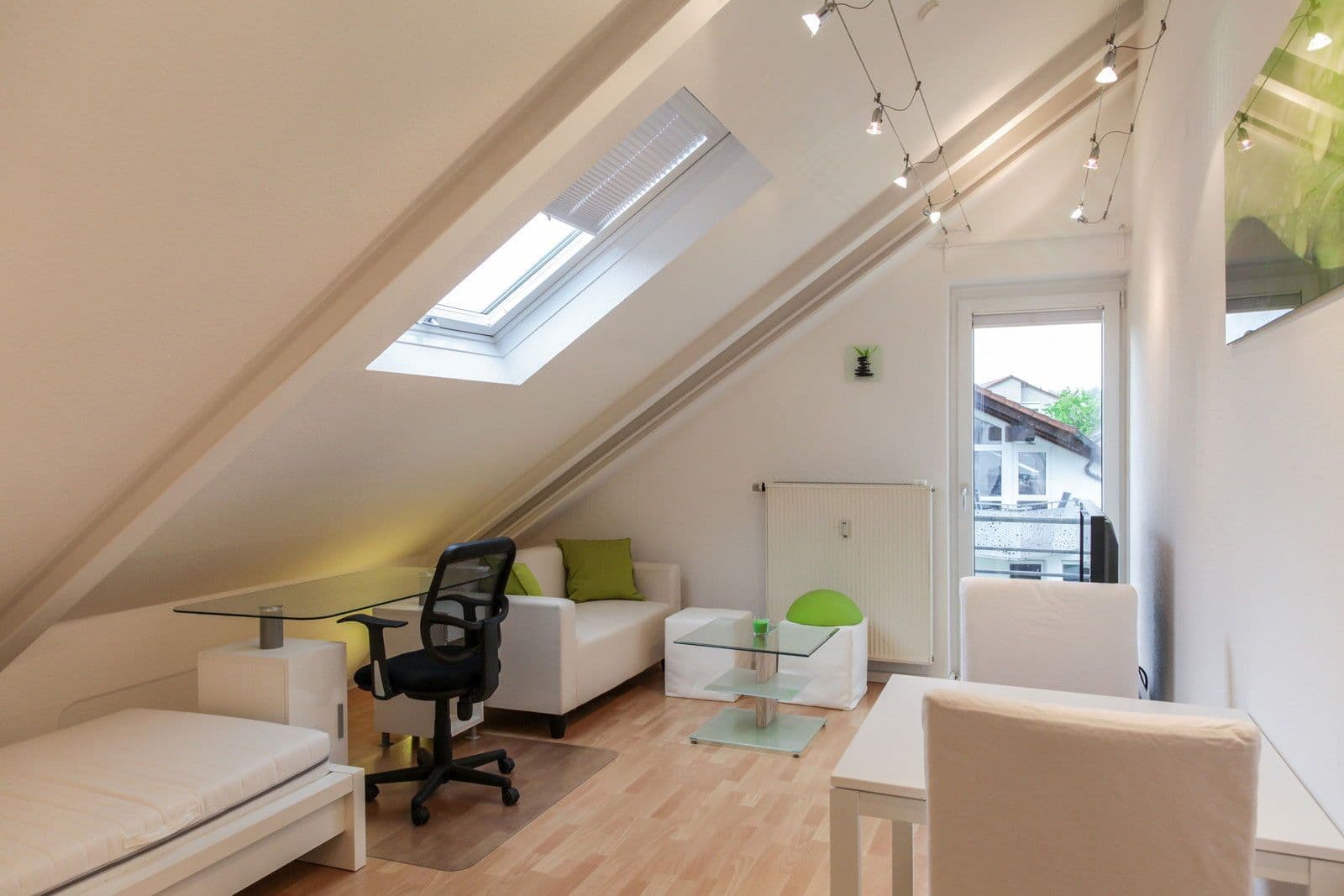 Prenájom bytu 1-izbový 23 m², Habichtstraße 2, Herrenberg, Bádensko-Wurttembersko Prenájom bytu 1-izbový 23 m², Habichtstraße 2, Herrenberg, Bádensko-Wurttembersko