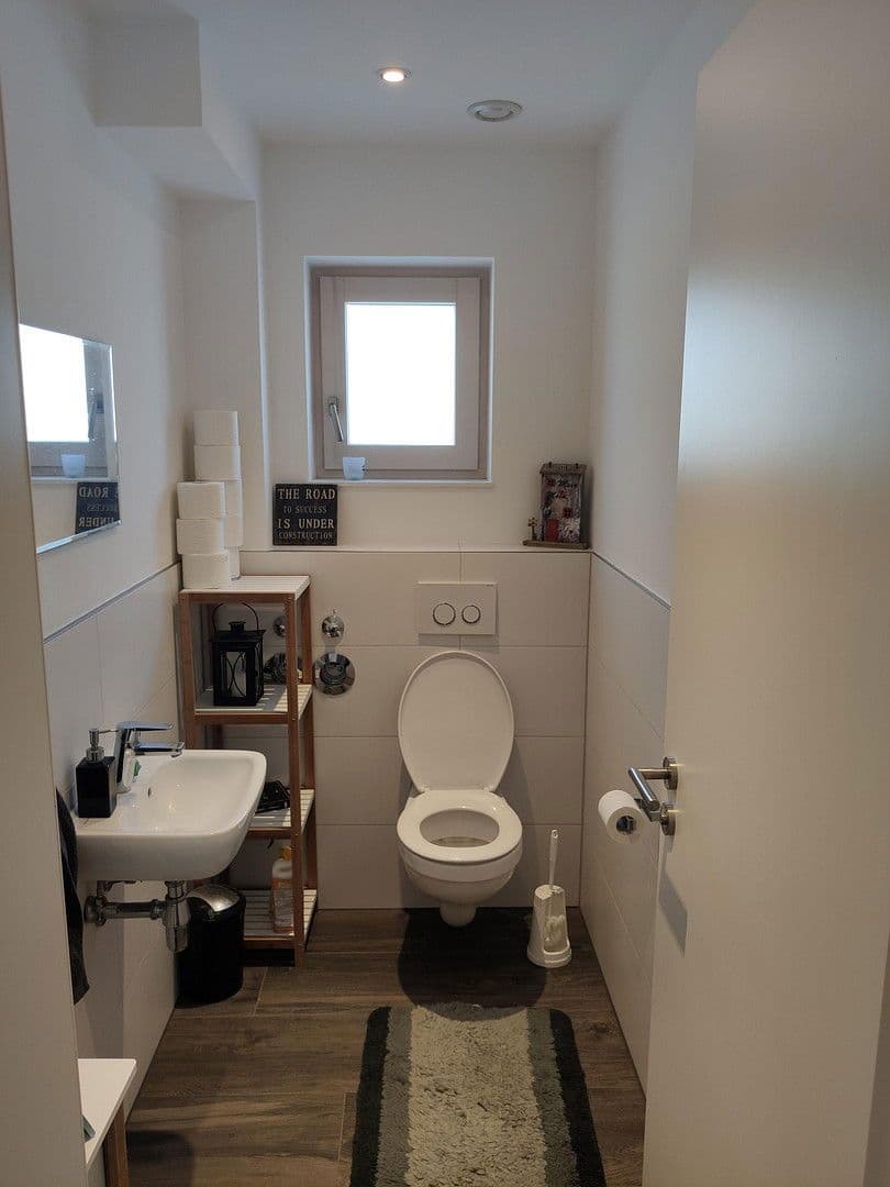 Prenájom bytu 3-izbový 90 m², Astrid-Lindgrenstr. 2, Neu-Ulm, Bavorsko Prenájom bytu 3-izbový 90 m², Astrid-Lindgrenstr. 2, Neu-Ulm, Bavorsko