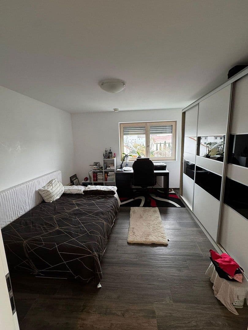 Prenájom bytu 3-izbový 90 m², Astrid-Lindgrenstr. 2, Neu-Ulm, Bavorsko Prenájom bytu 3-izbový 90 m², Astrid-Lindgrenstr. 2, Neu-Ulm, Bavorsko