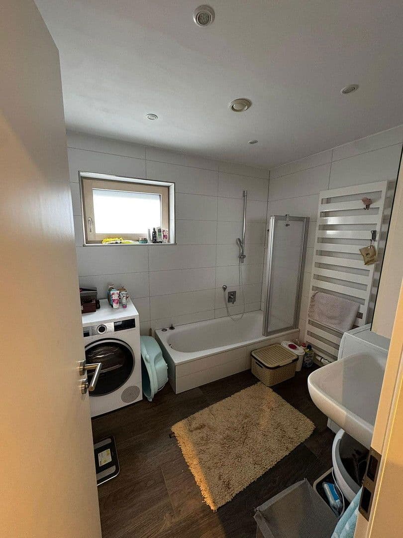 Prenájom bytu 3-izbový 90 m², Astrid-Lindgrenstr. 2, Neu-Ulm, Bavorsko Prenájom bytu 3-izbový 90 m², Astrid-Lindgrenstr. 2, Neu-Ulm, Bavorsko