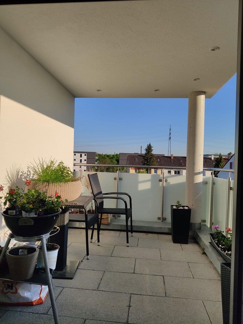 Prenájom bytu 3-izbový 90 m², Astrid-Lindgrenstr. 2, Neu-Ulm, Bavorsko Prenájom bytu 3-izbový 90 m², Astrid-Lindgrenstr. 2, Neu-Ulm, Bavorsko