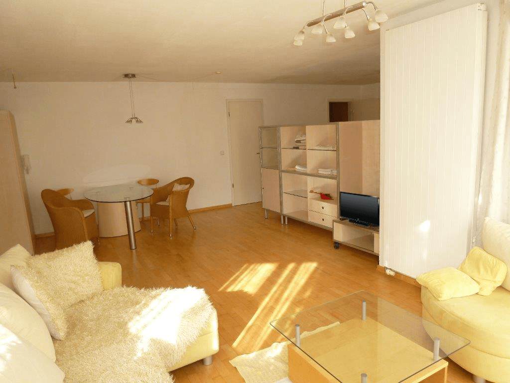 Prenájom bytu 1-izbový 75 m², Urseler Str. 5, Bad Homburg vor der Höhe, Hesensko Prenájom bytu 1-izbový 75 m², Urseler Str. 5, Bad Homburg vor der Höhe, Hesensko