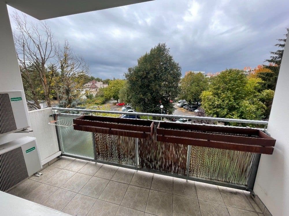 Prenájom bytu 3-izbový 68 m², Kúty, Zlín, Zlínský kraj Prenájom bytu 3-izbový 68 m², Kúty, Zlín, Zlínský kraj