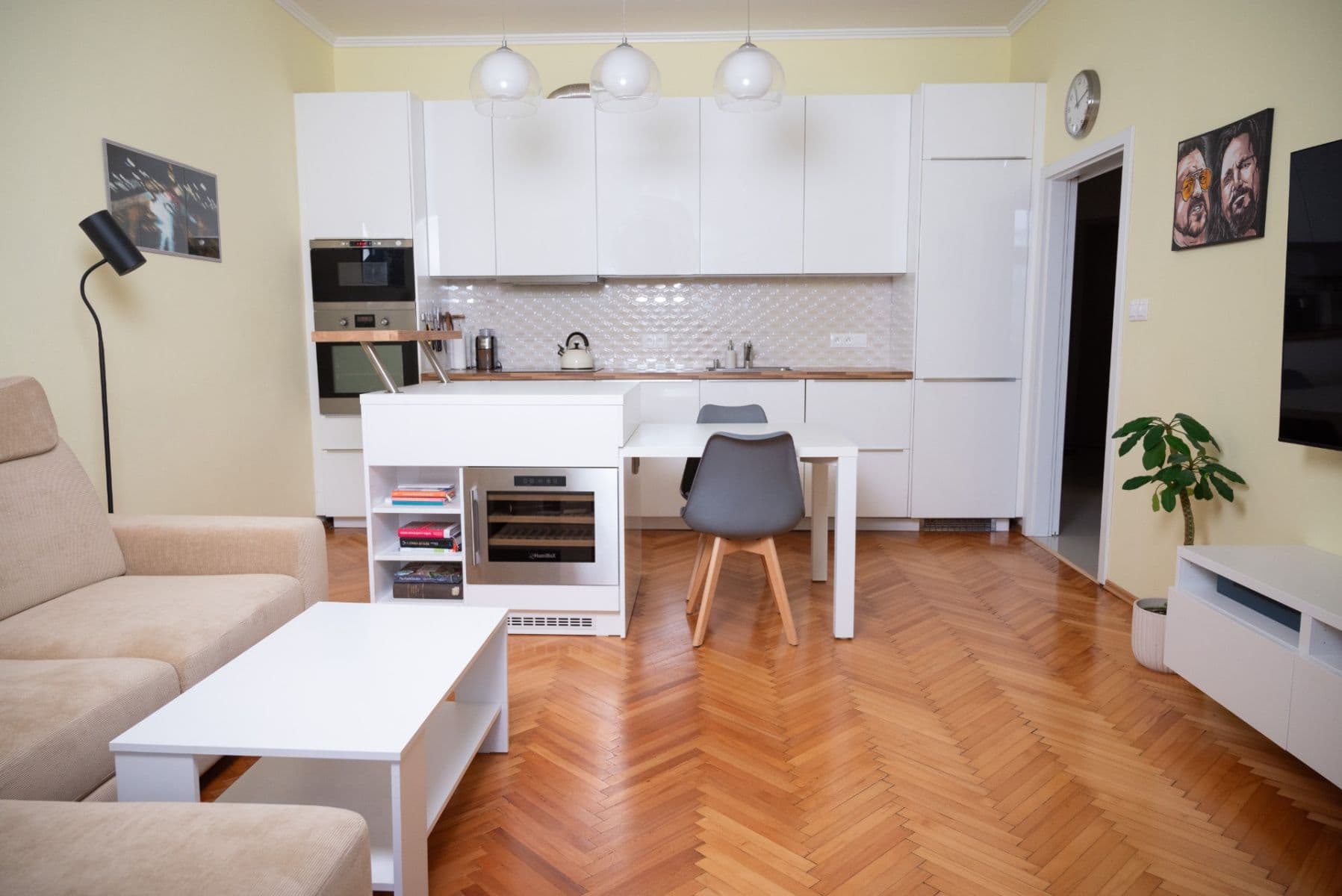 Predaj bytu 3-izbový 75 m², Svornosti, Praha, Praha Predaj bytu 3-izbový 75 m², Svornosti, Praha, Praha