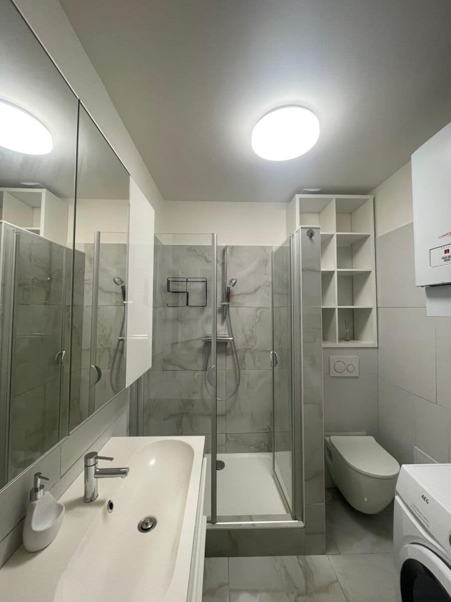 Prenájom bytu 2-izbový 64 m², Zátopkova, Milovice, Středočeský kraj Prenájom bytu 2-izbový 64 m², Zátopkova, Milovice, Středočeský kraj