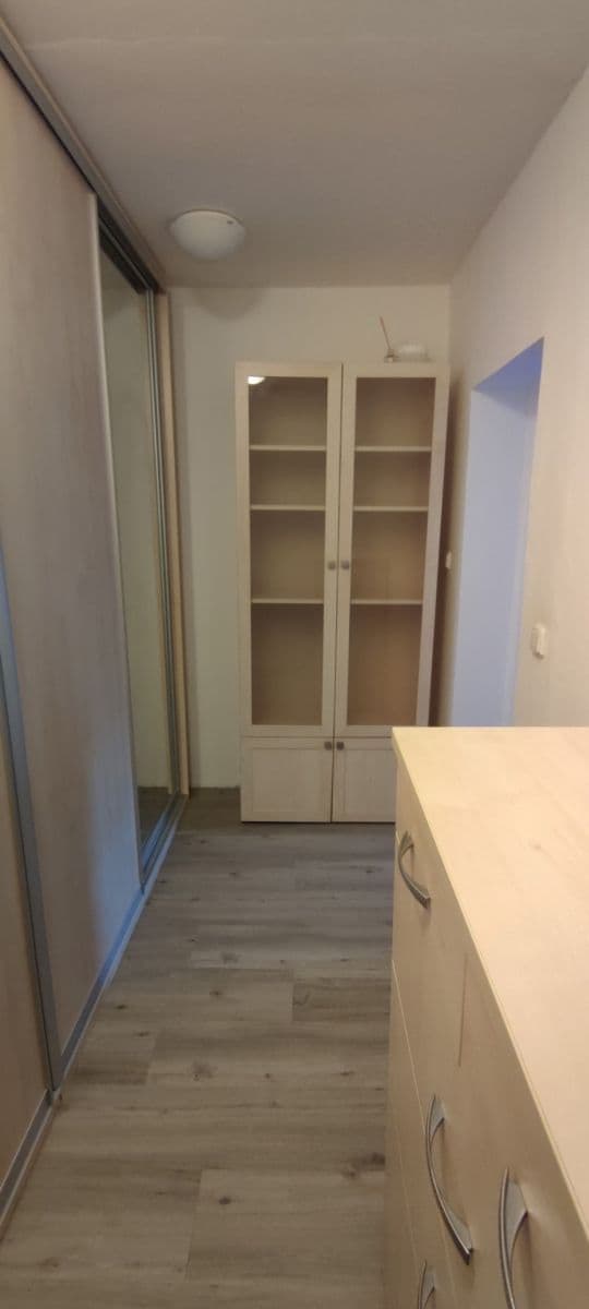 Prenájom bytu 2-izbový 64 m², Zátopkova, Milovice, Středočeský kraj Prenájom bytu 2-izbový 64 m², Zátopkova, Milovice, Středočeský kraj