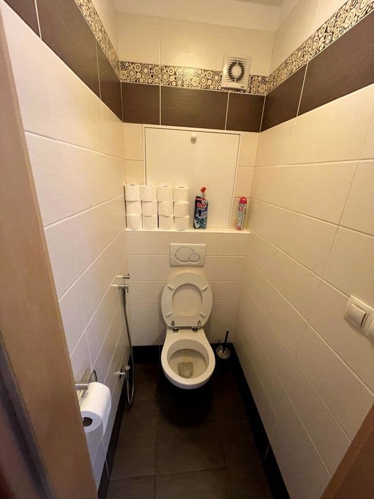 Prenájom bytu 4-izbový 94 m², Hausmannova, Praha, Praha Prenájom bytu 4-izbový 94 m², Hausmannova, Praha, Praha