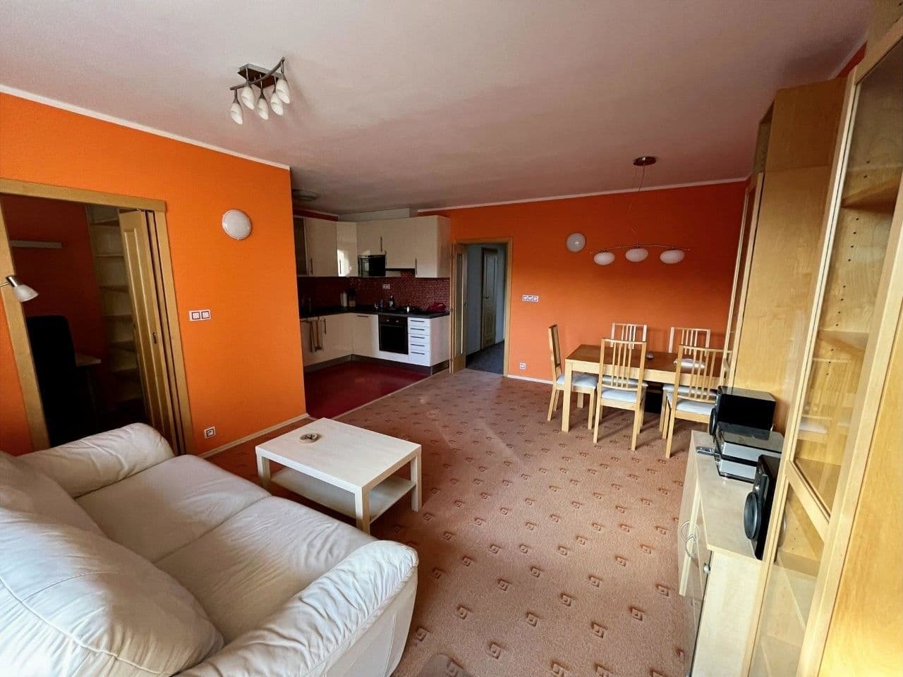 Prenájom bytu 4-izbový 94 m², Hausmannova, Praha, Praha Prenájom bytu 4-izbový 94 m², Hausmannova, Praha, Praha