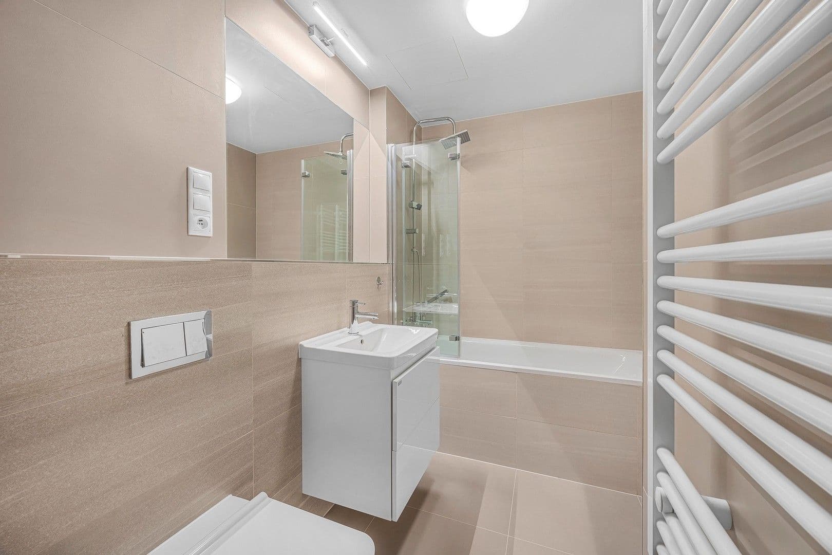 Prenájom bytu 2-izbový 60 m², Na Komořsku, Praha, Praha Prenájom bytu 2-izbový 60 m², Na Komořsku, Praha, Praha