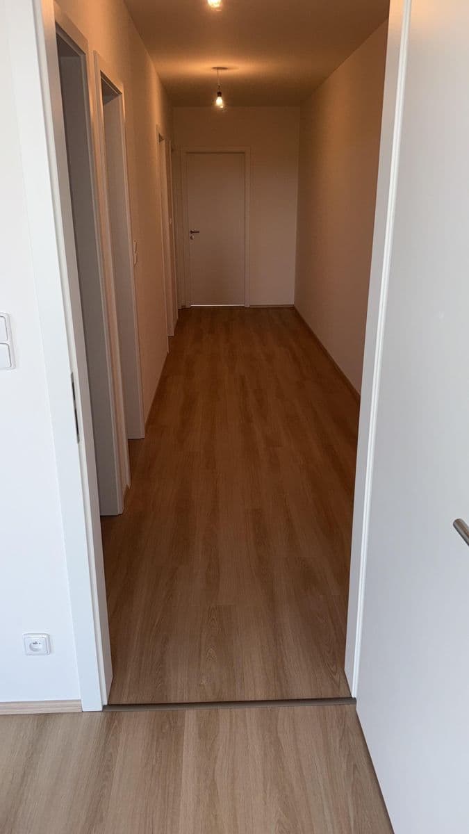 Prenájom bytu 4-izbový 89 m², Stočesova, Praha, Praha Prenájom bytu 4-izbový 89 m², Stočesova, Praha, Praha