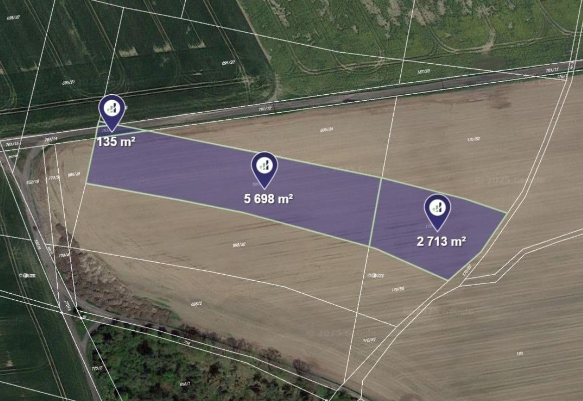 Predaj pozemku 2.849 m², Luštěnice, Středočeský kraj Predaj pozemku 2.849 m², Luštěnice, Středočeský kraj