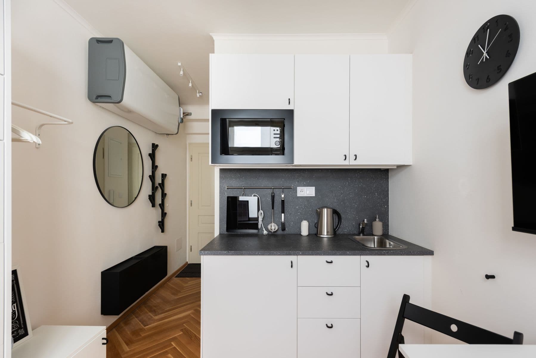 Prenájom bytu 12 m², Nekázanka, Praha, Praha Prenájom bytu 12 m², Nekázanka, Praha, Praha