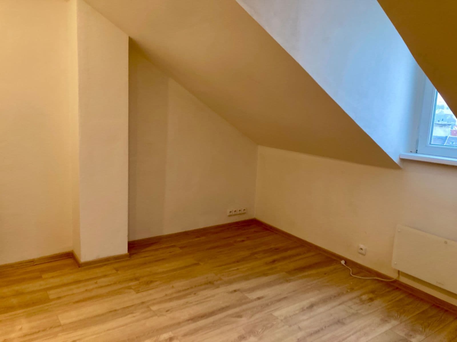 Prenájom bytu 1-izbový 19 m², Svahová, Karlovy Vary, Karlovarský kraj Prenájom bytu 1-izbový 19 m², Svahová, Karlovy Vary, Karlovarský kraj