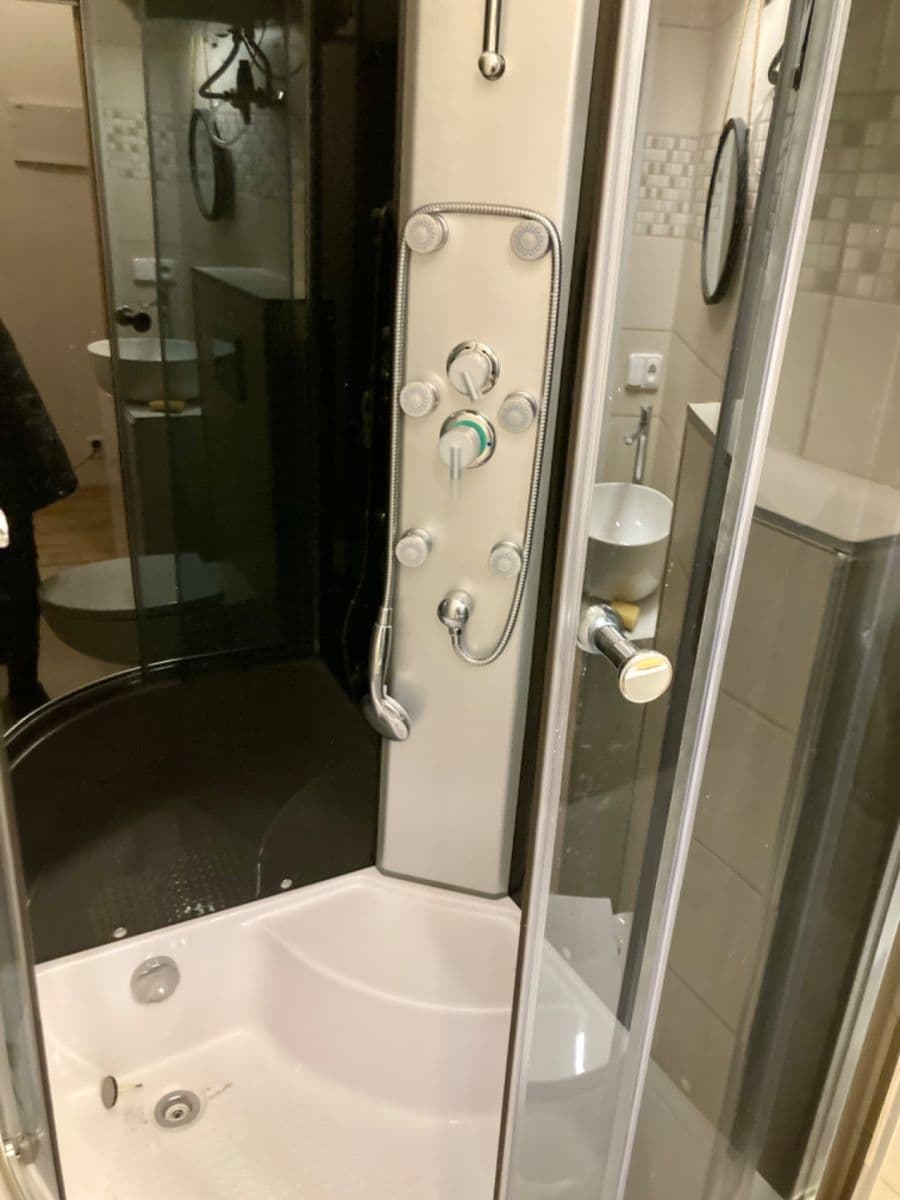 Prenájom bytu 1-izbový 19 m², Svahová, Karlovy Vary, Karlovarský kraj Prenájom bytu 1-izbový 19 m², Svahová, Karlovy Vary, Karlovarský kraj