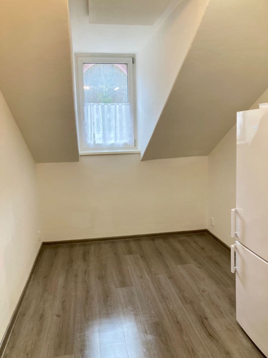 Prenájom bytu 2-izbový 29 m², Svahová, Karlovy Vary, Karlovarský kraj Prenájom bytu 2-izbový 29 m², Svahová, Karlovy Vary, Karlovarský kraj