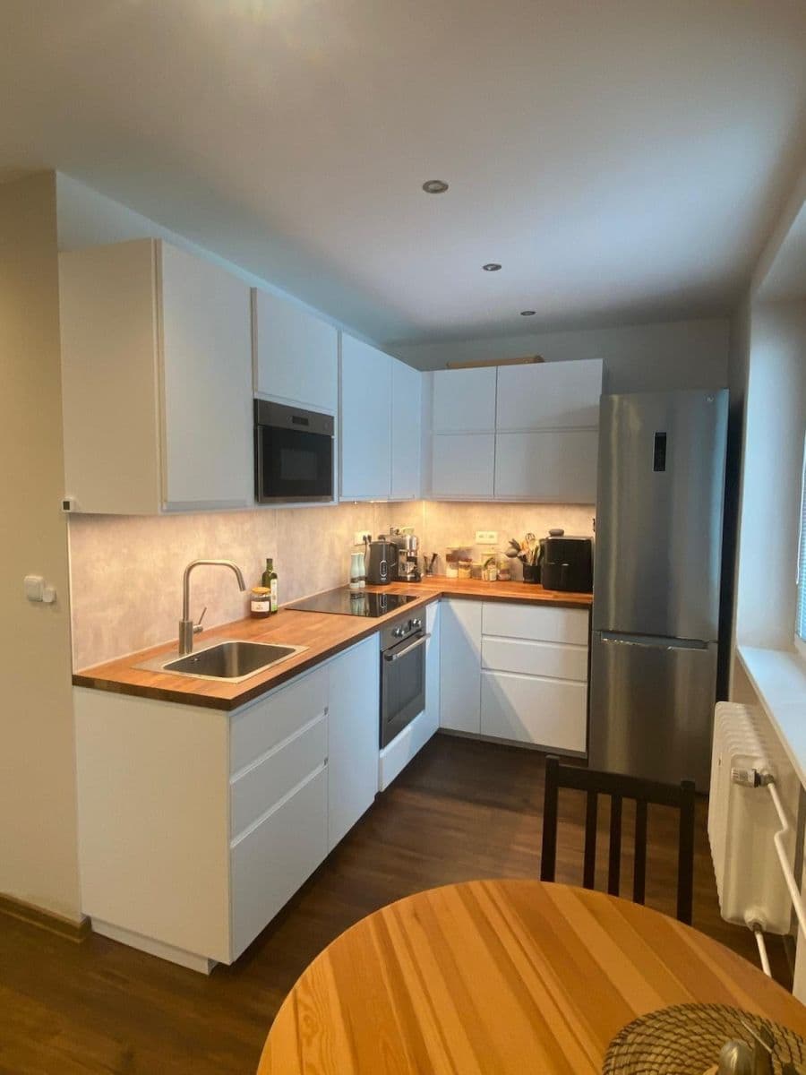 Prenájom bytu 2-izbový 55 m², Rybářská, Brno, Jihomoravský kraj Prenájom bytu 2-izbový 55 m², Rybářská, Brno, Jihomoravský kraj