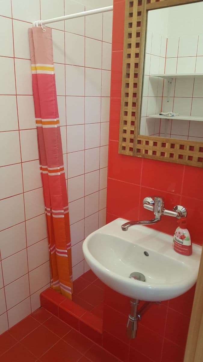 Prenájom bytu 2-izbový 65 m², Janovského, Ostrava, Moravskoslezský kraj Prenájom bytu 2-izbový 65 m², Janovského, Ostrava, Moravskoslezský kraj