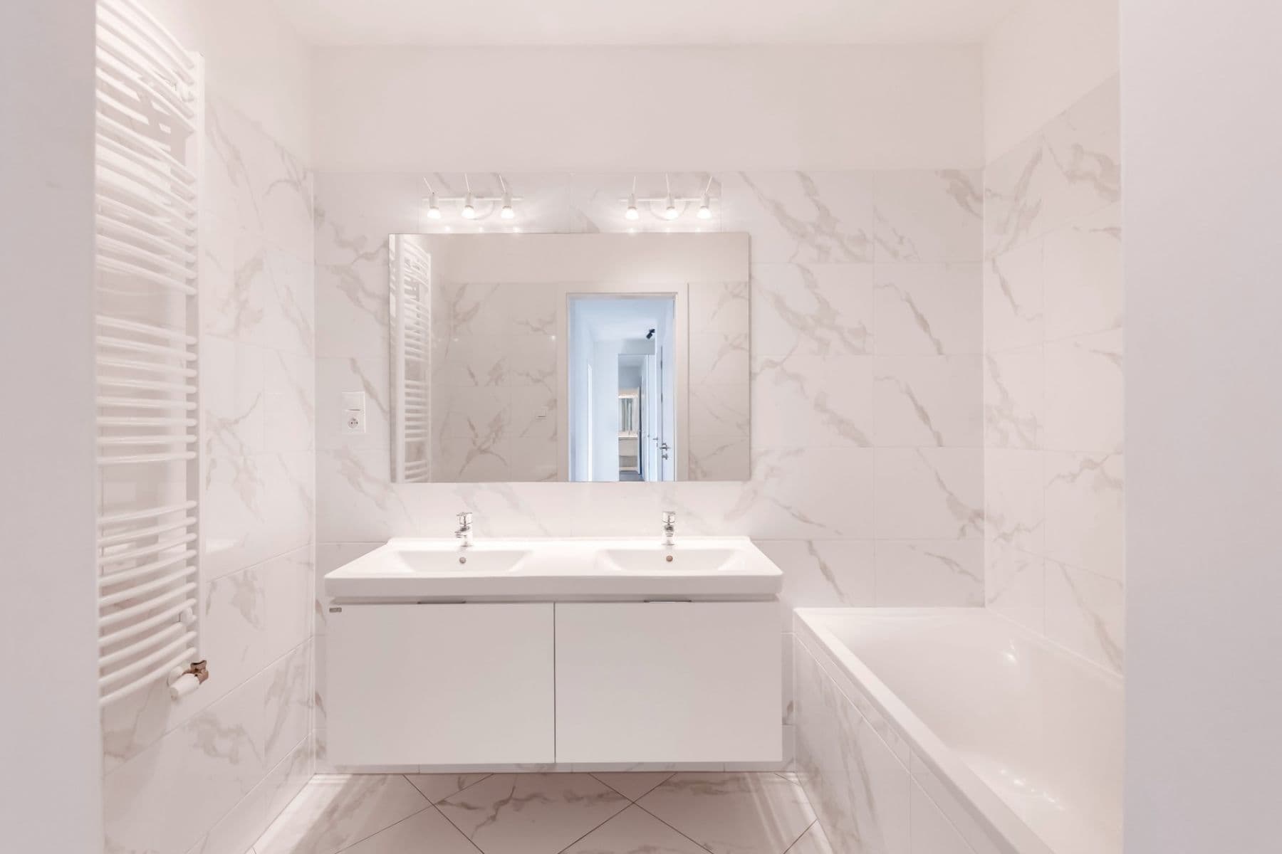 Prenájom bytu 3-izbový 78 m², Toufarova, Praha, Praha Prenájom bytu 3-izbový 78 m², Toufarova, Praha, Praha