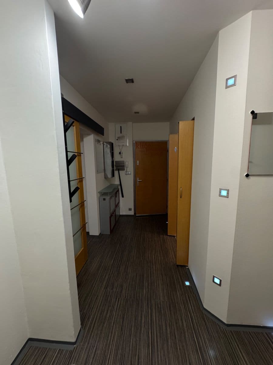 Prenájom bytu 3-izbový 62 m², Vazovova, Praha, Praha Prenájom bytu 3-izbový 62 m², Vazovova, Praha, Praha