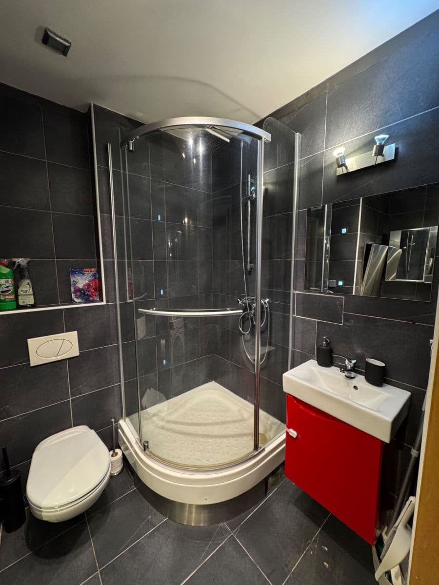 Prenájom bytu 3-izbový 62 m², Vazovova, Praha, Praha Prenájom bytu 3-izbový 62 m², Vazovova, Praha, Praha