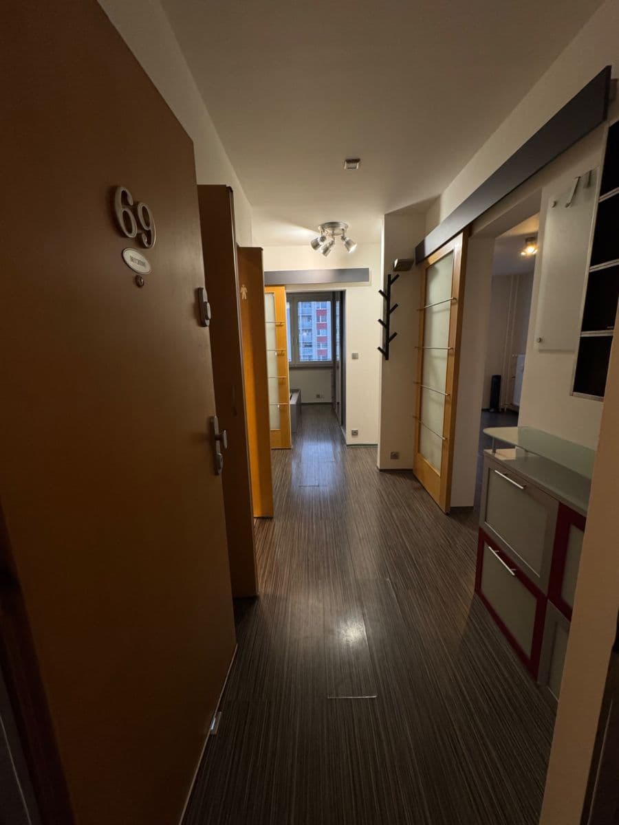 Prenájom bytu 3-izbový 62 m², Vazovova, Praha, Praha Prenájom bytu 3-izbový 62 m², Vazovova, Praha, Praha