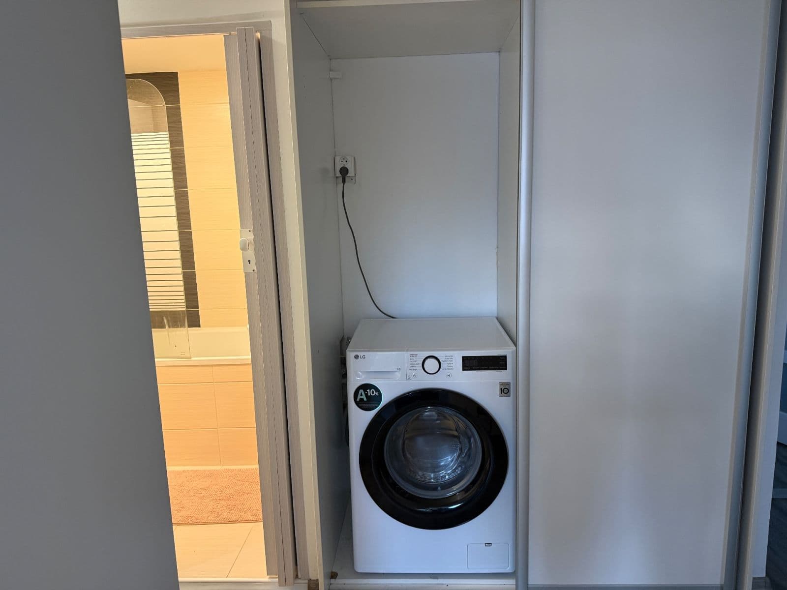 Prenájom bytu 3-izbový 70 m², Alejní, Teplice, Ústecký kraj Prenájom bytu 3-izbový 70 m², Alejní, Teplice, Ústecký kraj