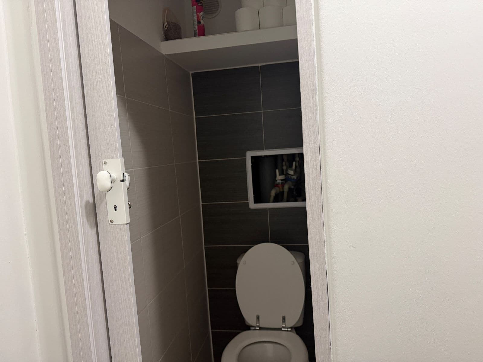 Prenájom bytu 3-izbový 70 m², Alejní, Teplice, Ústecký kraj Prenájom bytu 3-izbový 70 m², Alejní, Teplice, Ústecký kraj