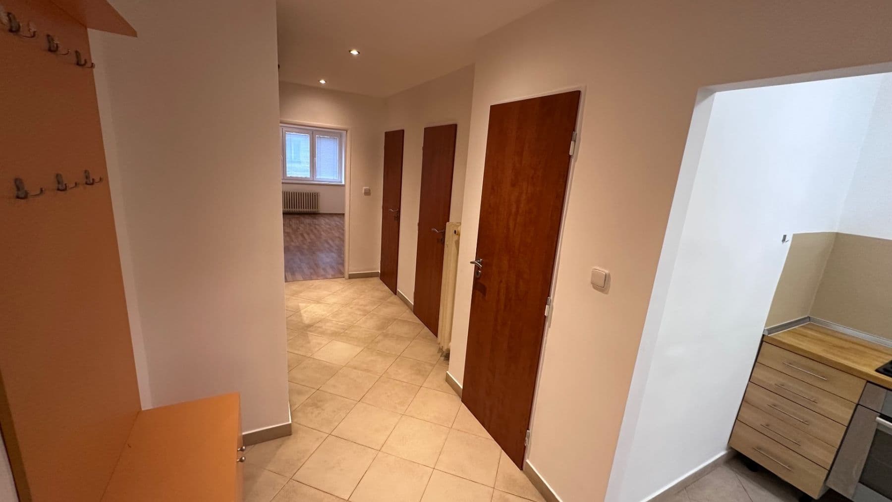 Prenájom bytu 2-izbový 57 m², Holandská, Praha, Praha Prenájom bytu 2-izbový 57 m², Holandská, Praha, Praha