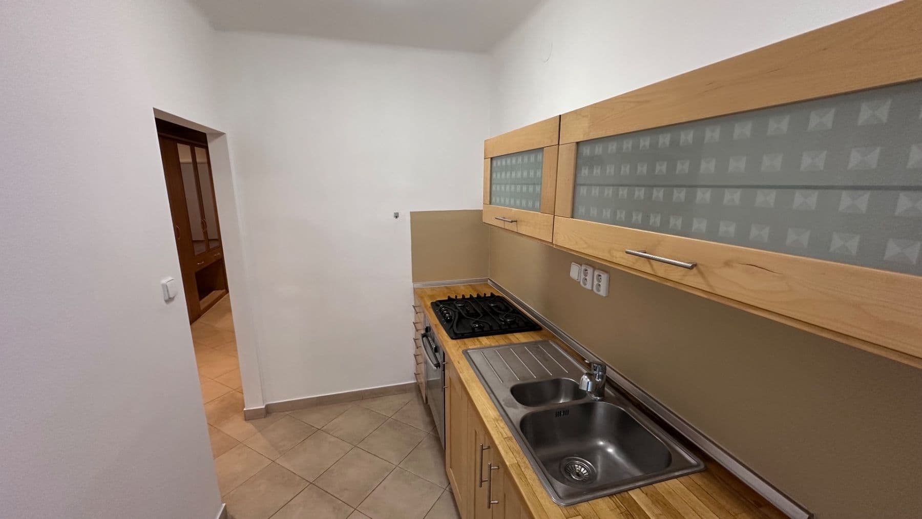 Prenájom bytu 2-izbový 57 m², Holandská, Praha, Praha Prenájom bytu 2-izbový 57 m², Holandská, Praha, Praha