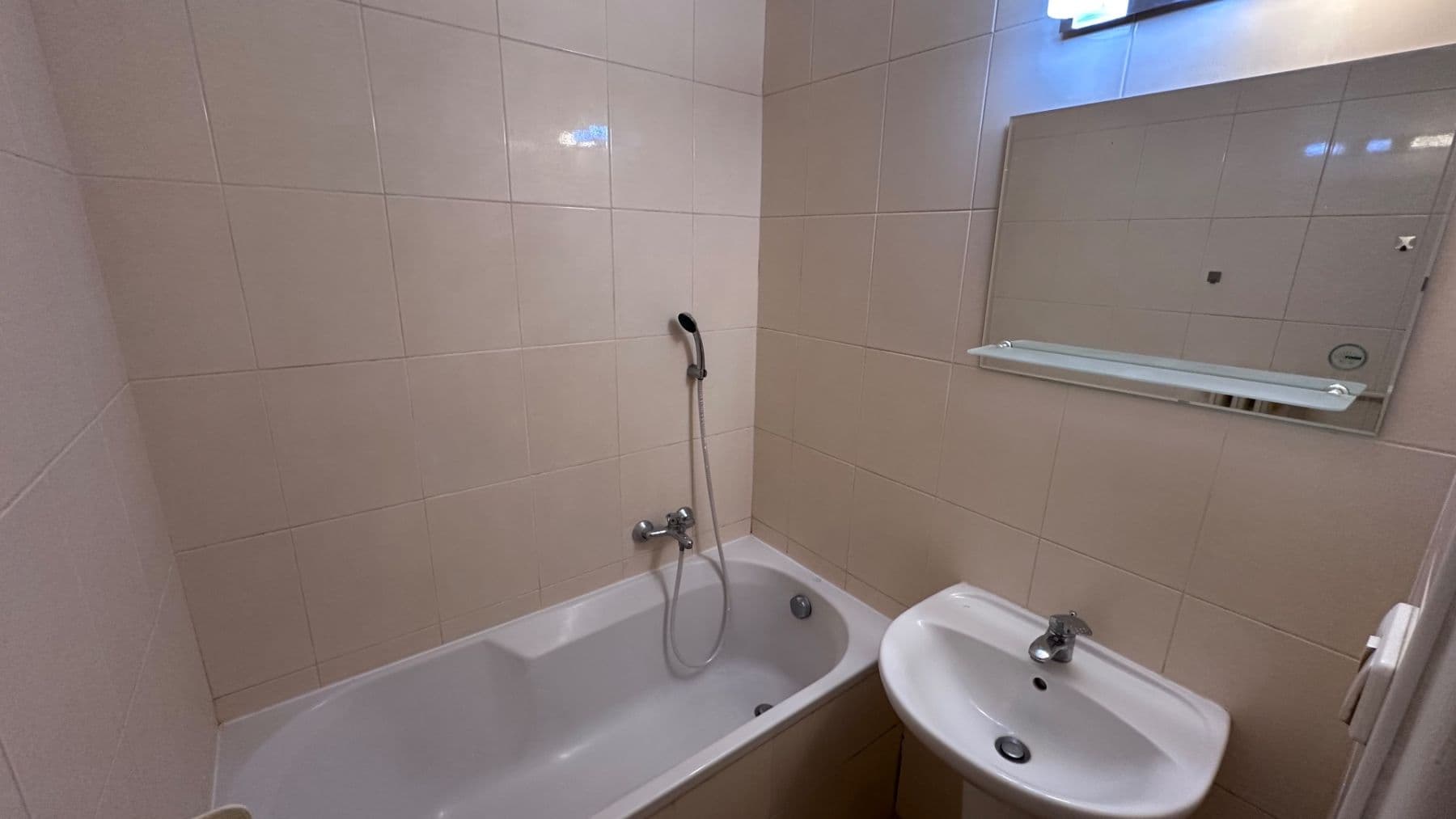 Prenájom bytu 2-izbový 57 m², Holandská, Praha, Praha Prenájom bytu 2-izbový 57 m², Holandská, Praha, Praha