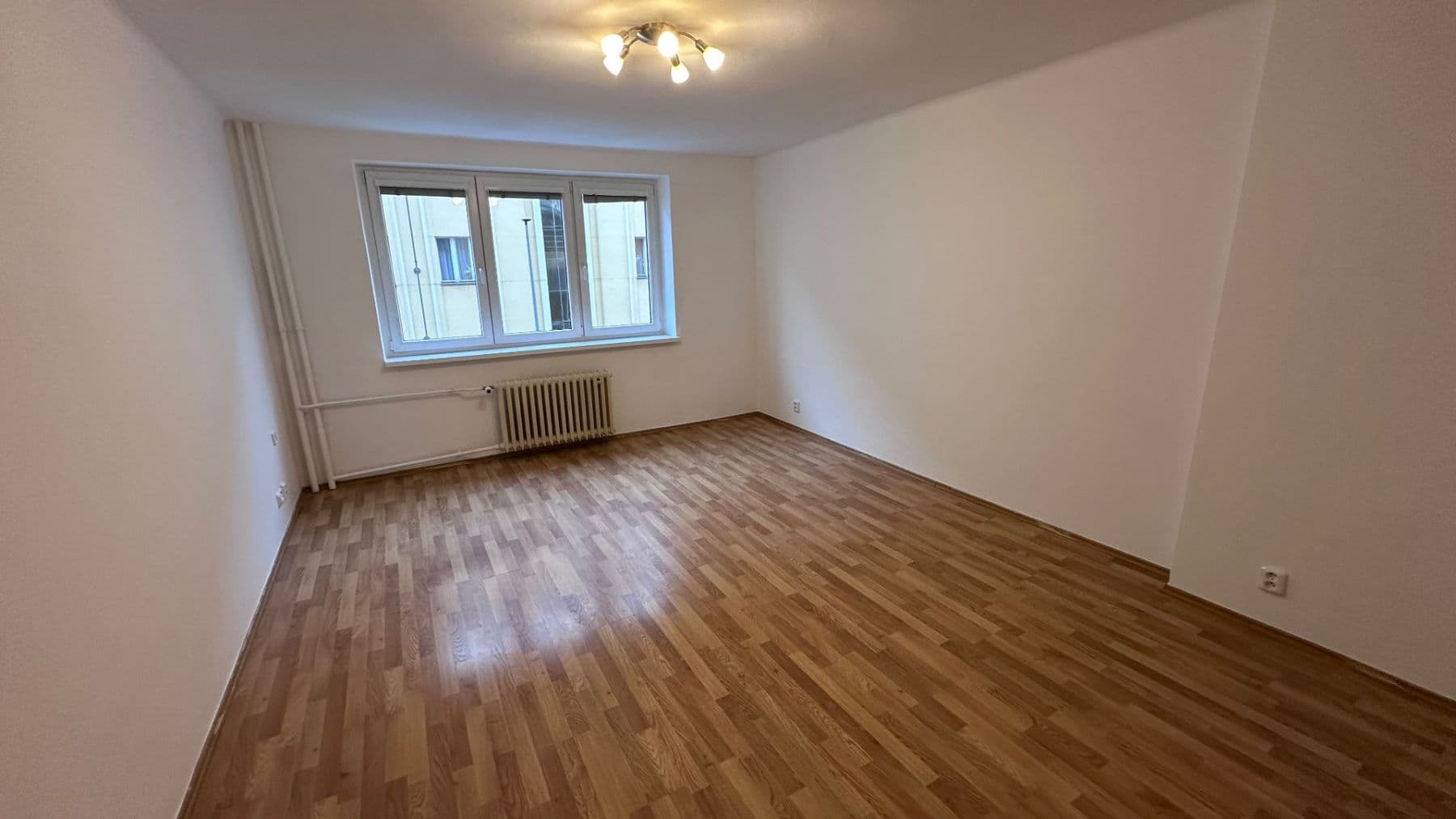 Prenájom bytu 2-izbový 57 m², Holandská, Praha, Praha Prenájom bytu 2-izbový 57 m², Holandská, Praha, Praha