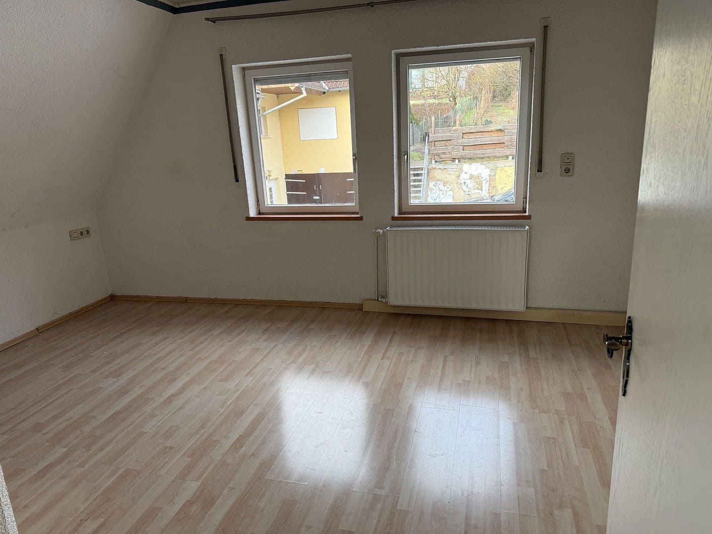 Predaj domu 100 m², pozemek 398 m², Heilbronn, Bádensko-Wurttembersko Predaj domu 100 m², pozemek 398 m², Heilbronn, Bádensko-Wurttembersko