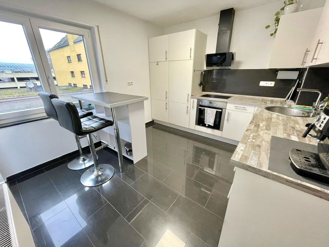 Prenájom bytu 3-izbový 77 m², Halbergstr. 50, Ludwigshafen, Porýnie-Falcko Prenájom bytu 3-izbový 77 m², Halbergstr. 50, Ludwigshafen, Porýnie-Falcko