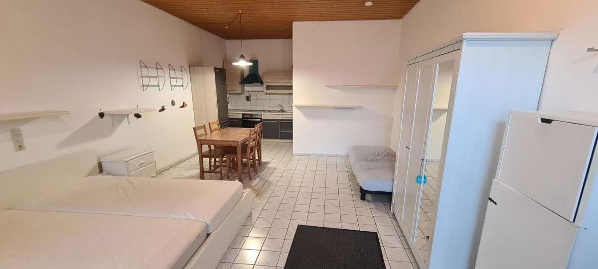 Prenájom bytu 1-izbový 37 m², Liebenzeller Str.3, Neuhausen, Bádensko-Wurttembersko Prenájom bytu 1-izbový 37 m², Liebenzeller Str.3, Neuhausen, Bádensko-Wurttembersko