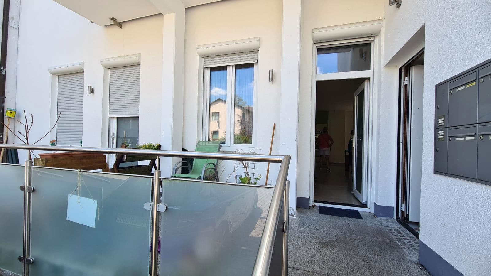 Prenájom bytu 1-izbový 37 m², Liebenzeller Str.3, Neuhausen, Bádensko-Wurttembersko Prenájom bytu 1-izbový 37 m², Liebenzeller Str.3, Neuhausen, Bádensko-Wurttembersko