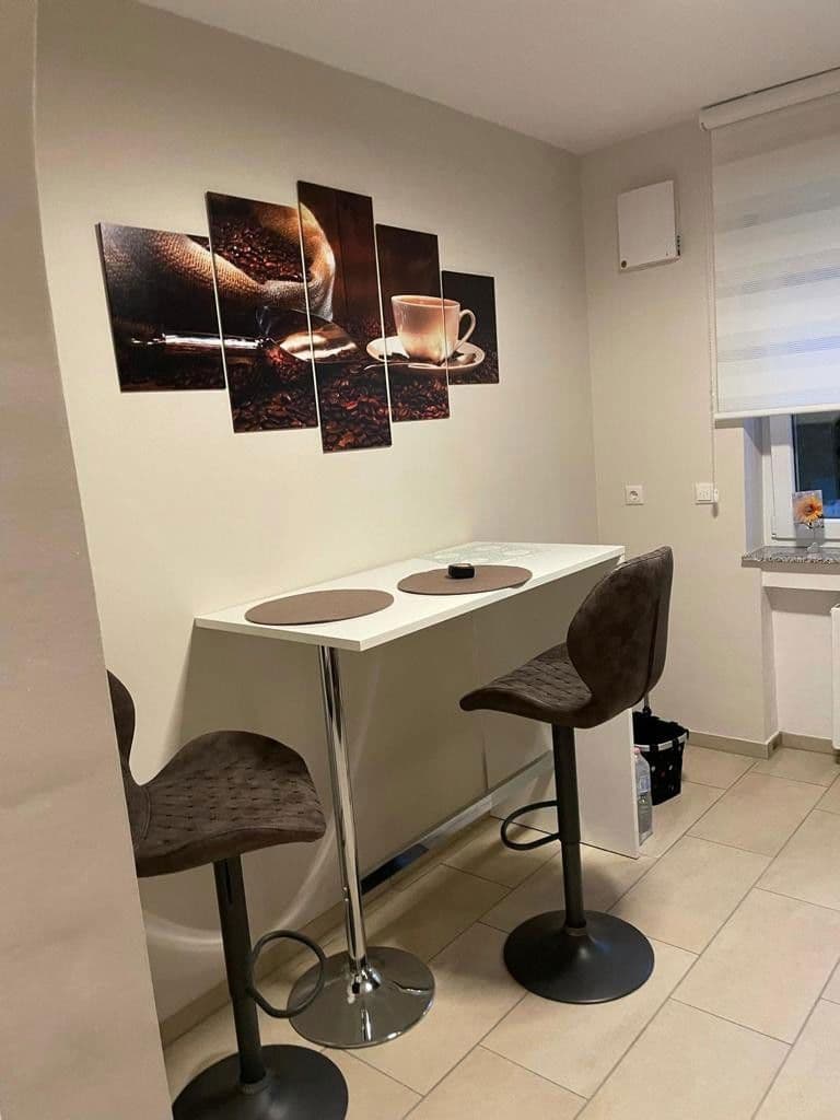 Prenájom bytu 2-izbový 60 m², Wiesenweg 14, Schwalbach am Taunus, Hesensko Prenájom bytu 2-izbový 60 m², Wiesenweg 14, Schwalbach am Taunus, Hesensko