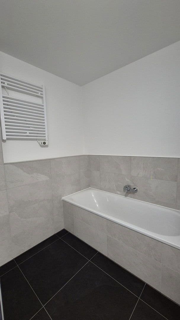 Prenájom bytu 3-izbový 66 m², Planegger Str. 63, München, Bavorsko Prenájom bytu 3-izbový 66 m², Planegger Str. 63, München, Bavorsko