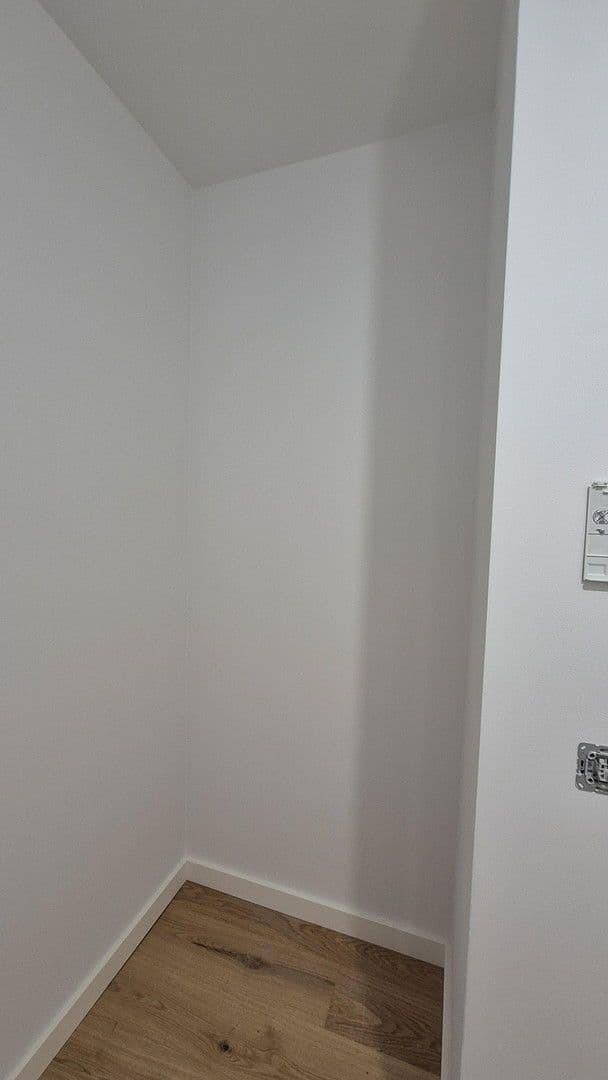 Prenájom bytu 3-izbový 66 m², Planegger Str. 63, München, Bavorsko Prenájom bytu 3-izbový 66 m², Planegger Str. 63, München, Bavorsko