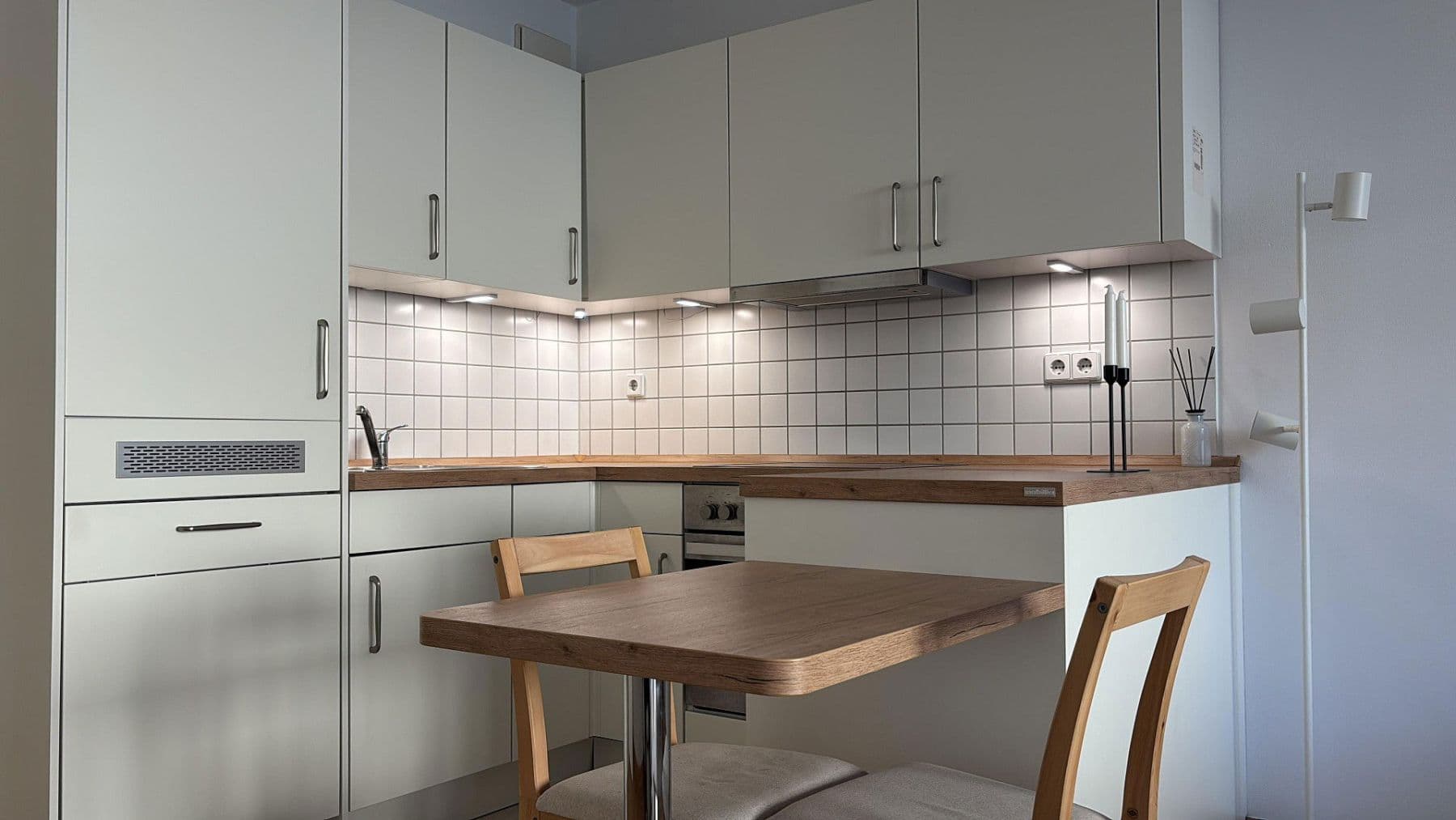 Prenájom bytu 1-izbový 38 m², Berlin, Berlín Prenájom bytu 1-izbový 38 m², Berlin, Berlín