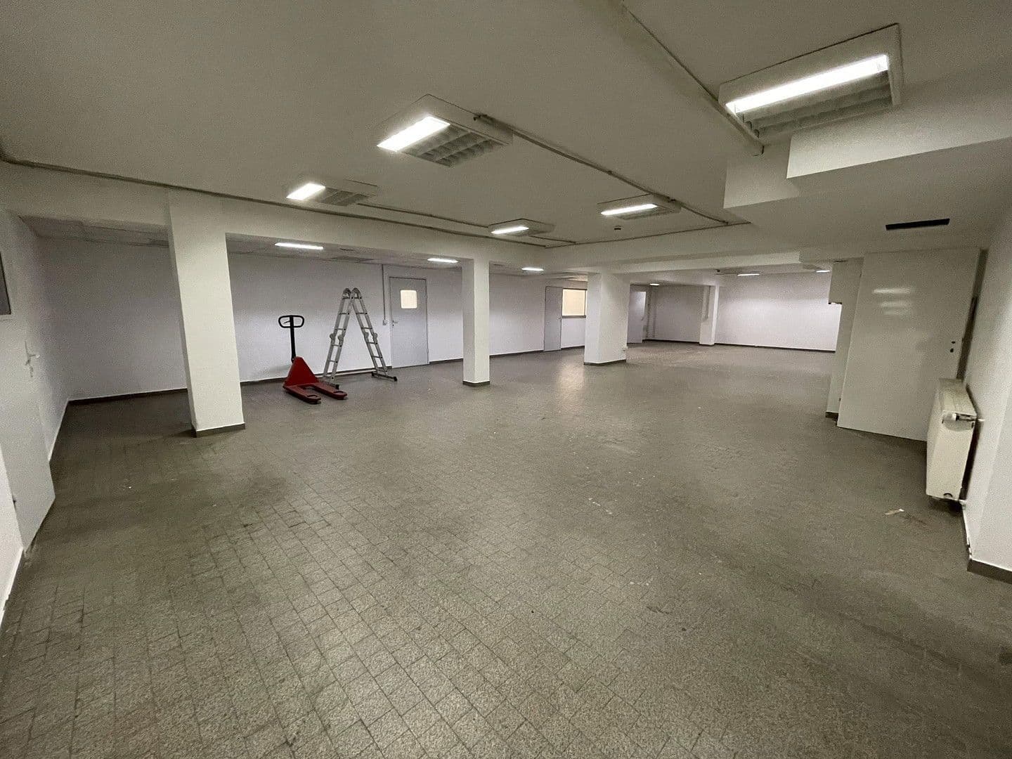 Prenájom kancelárie 440 m², Tulpenstr. 2-4, Dietzenbach, Hesensko Prenájom kancelárie 440 m², Tulpenstr. 2-4, Dietzenbach, Hesensko