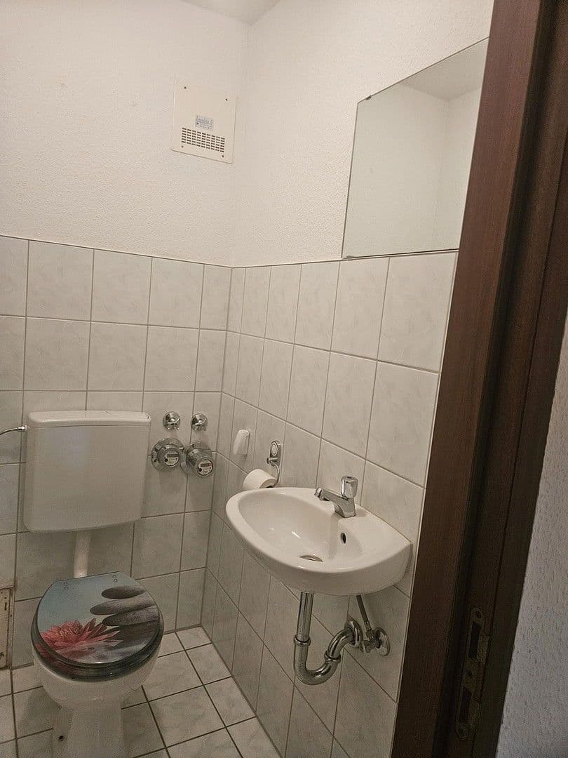 Prenájom bytu 2-izbový 60 m², Heilbronn, Bádensko-Wurttembersko Prenájom bytu 2-izbový 60 m², Heilbronn, Bádensko-Wurttembersko